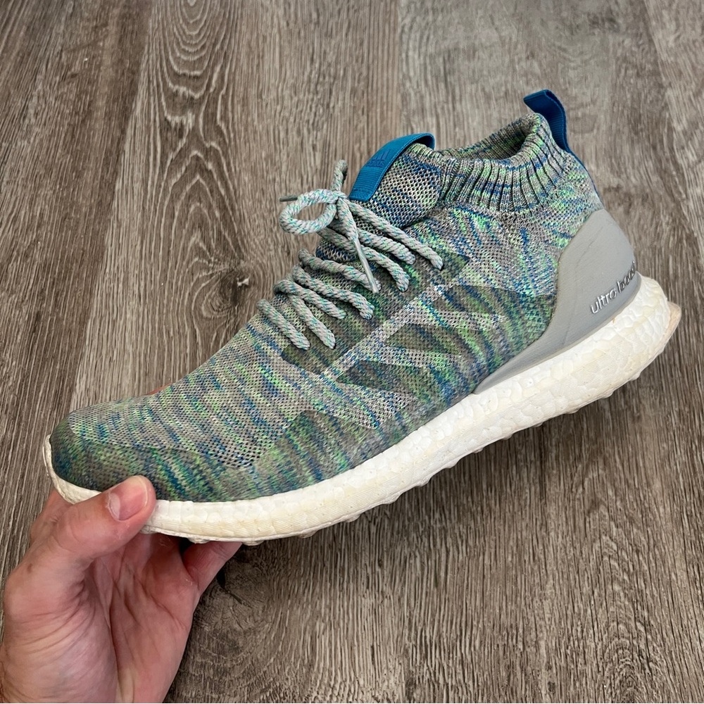 ADIDAS ULTRABOOST MID SIZE 10 MENS MULTI COLOR GREY WHITE G26844